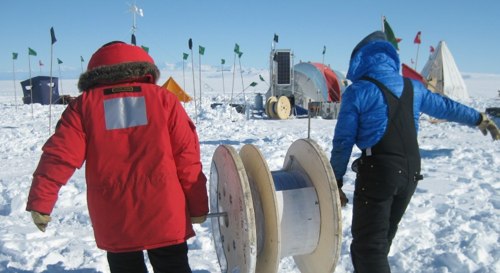 Antarctic Ice Gets Wired for Long-Distance Calls? Ice Shelves & Antarctica? Climate Change & Global Warming | LiveScience.jpg